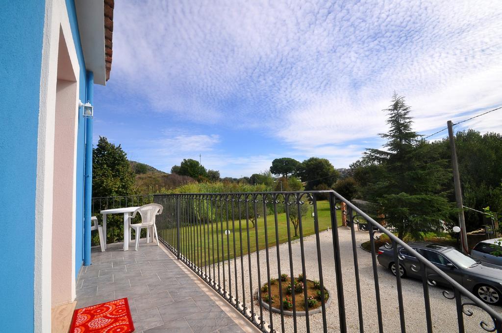 La Casa Blu Appartement Mirabella Imbaccari Buitenkant foto